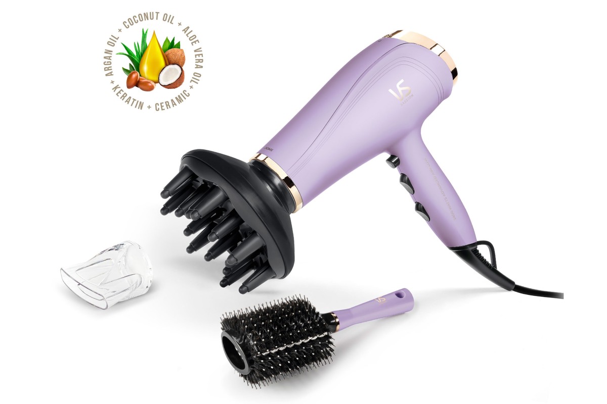 ⭐︎トモ⭐︎ufv LIGHT HAIR DRYER Travel Hairdryer 2200W Hair Dryers Women Men Powerful Foldable